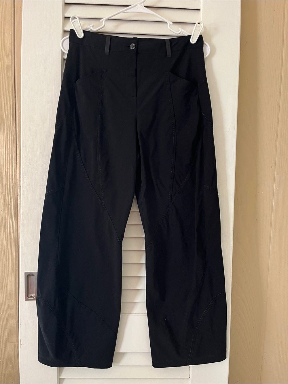Indie Black Barrel leg Pants